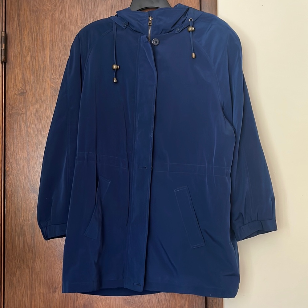 Blue Women’s XL Modern Essentials fall/winter jacket. Good condition!